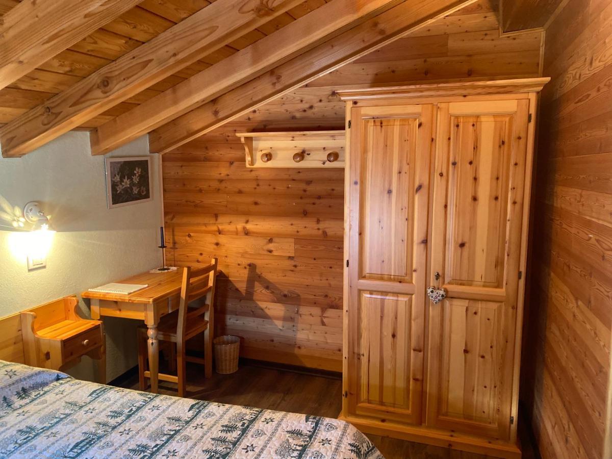 Hotel Le Chemin De La Luge à Hone Extérieur photo